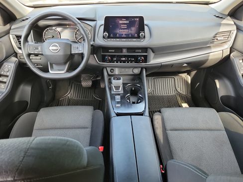 Used 2025 Nissan Rogue SV FWD image 11