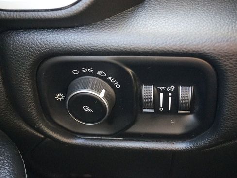 Used 2019 RAM 2500 Big Horn image 24