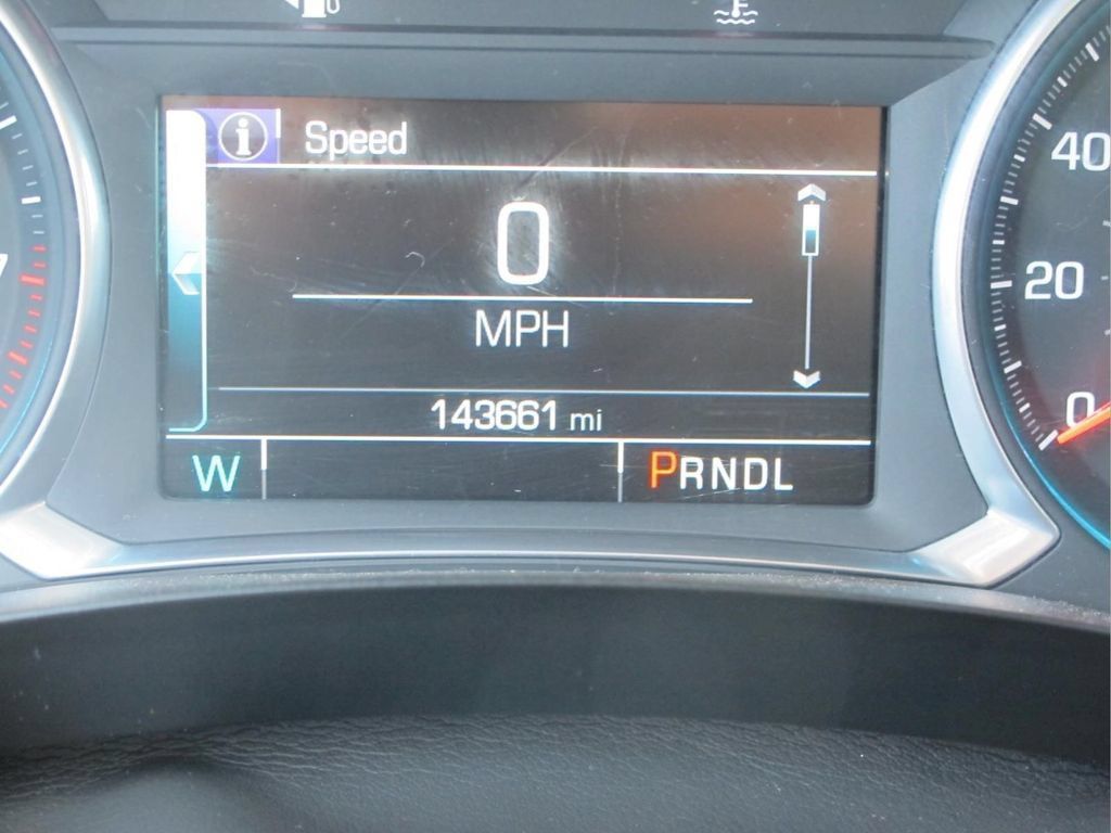Used 2019 Chevrolet Traverse LT FWD image 13