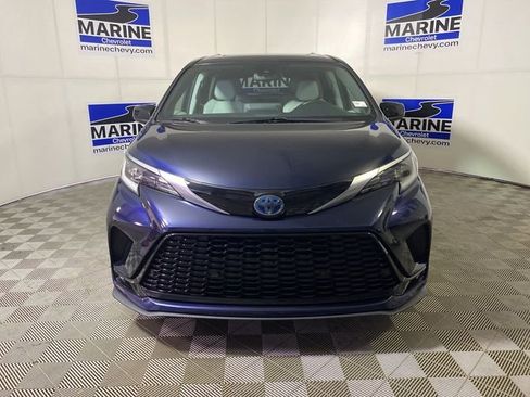 Used 2021 Toyota Sienna XSE image 12