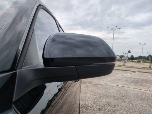 Used 2024 Volkswagen Atlas SE FWD image 11