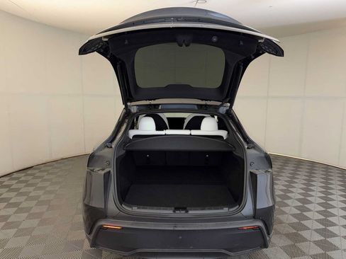 Used 2026 Tesla Model Y 2WD image 22