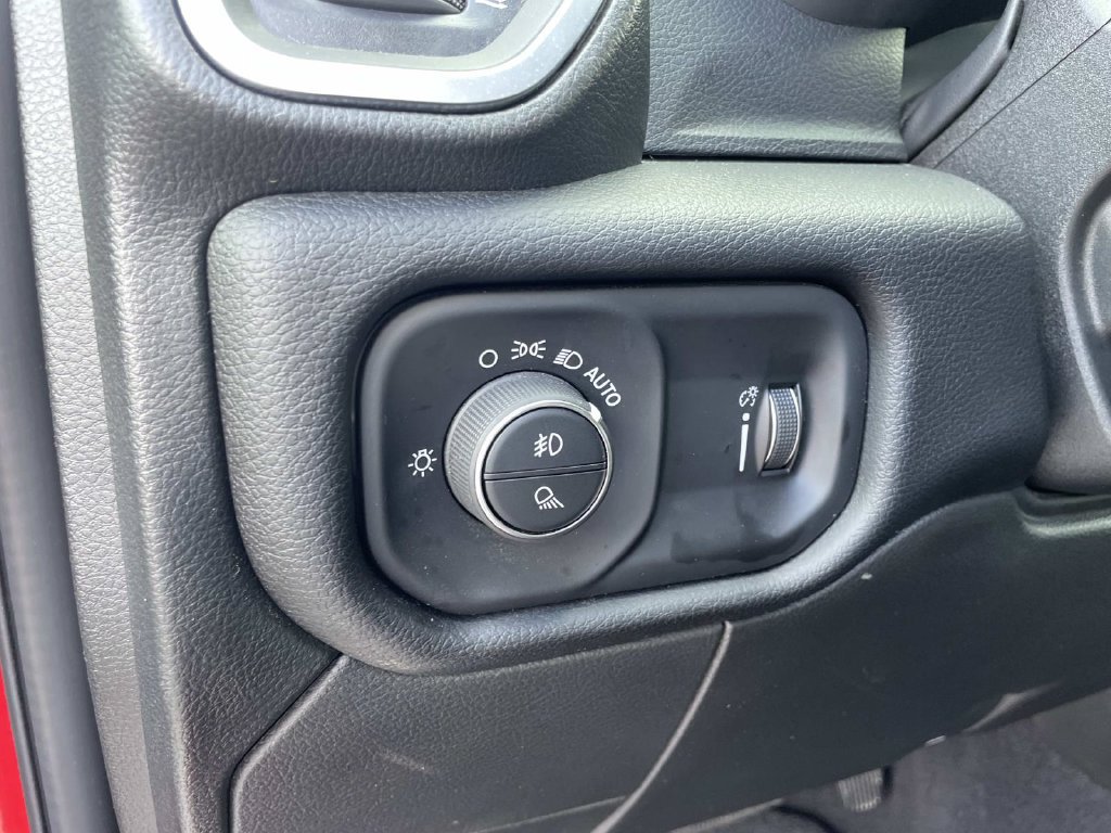 Used 2026 RAM 2500 Big Horn AWD/4WD image 39