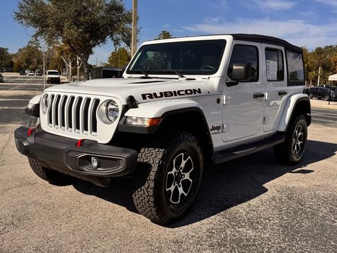 Used 2022 Jeep Wrangler Unlimited Rubicon AWD/4WD image 3