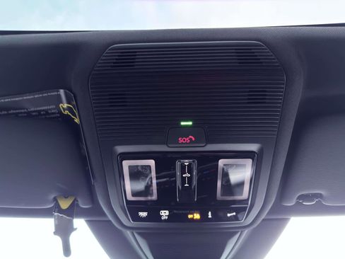 New 2026 Volkswagen GTI SE FWD image 14