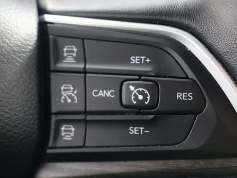 Used 2021 Jeep Grand Cherokee L Limited image 12