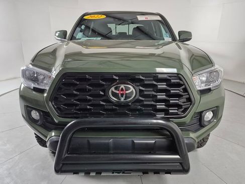 Certified 2022 Toyota Tacoma TRD Off-Road w/ Technology Package AWD/4WD image 7