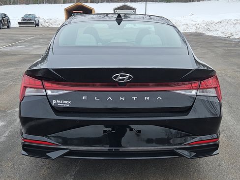 Used 2023 Hyundai Elantra Limited image 26