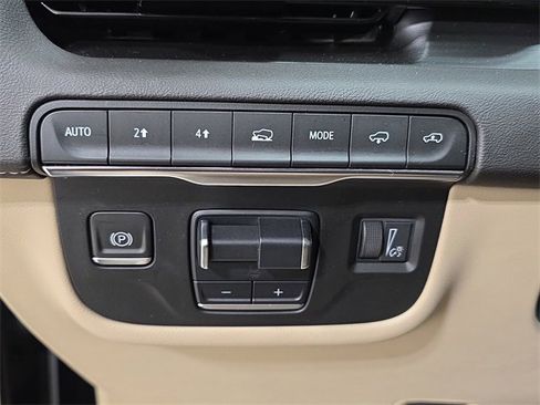 Used 2022 Cadillac Escalade Premium Luxury w/ Performance Package image 26