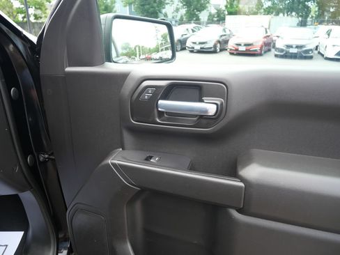 Used 2021 Chevrolet Silverado 1500 Custom Trail Boss AWD/4WD image 21