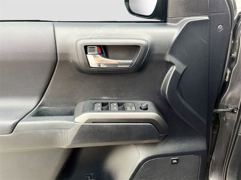 Used 2020 Toyota Tacoma TRD Pro image 18