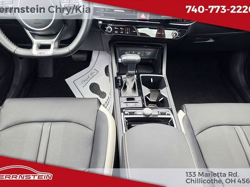Used 2025 Kia K5 GT-Line AWD/4WD image 11