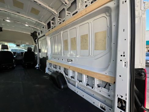 Used 2021 Ford Transit 250 148 High Roof Extended image 15