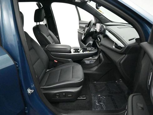 Used 2025 Buick Enclave Preferred AWD/4WD image 26
