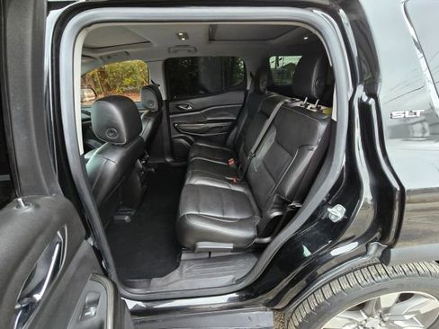 Used 2019 GMC Acadia SLT w/ LPO, Floor Liner Package image 12