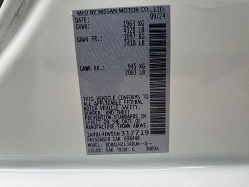 Used 2025 Nissan Altima 2.5 SV FWD image 30