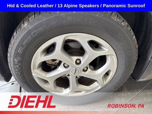 Used 2023 Chrysler Pacifica Limited FWD image 8