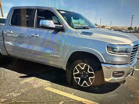 Used 2025 RAM 1500 Laramie AWD/4WD image 1