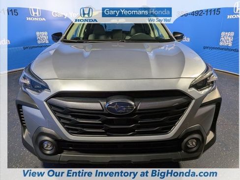 Used 2025 Subaru Outback Premium AWD/4WD image 11