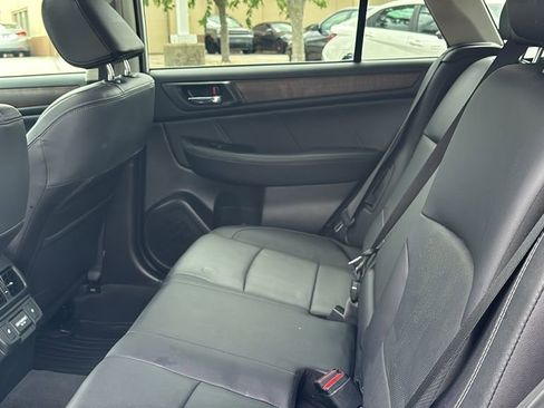 Used 2018 Subaru Outback 3.6R Limited AWD/4WD image 27