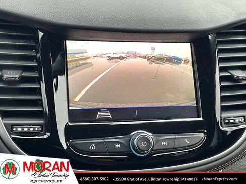 Certified 2022 Chevrolet Trax LT w/ LT Convenience Package image 21