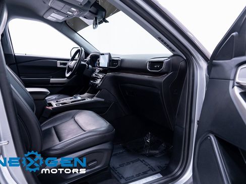 Used 2023 Ford Explorer Limited image 52