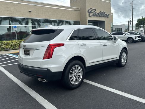 Used 2018 Cadillac XT5 Premium Luxury FWD image 4