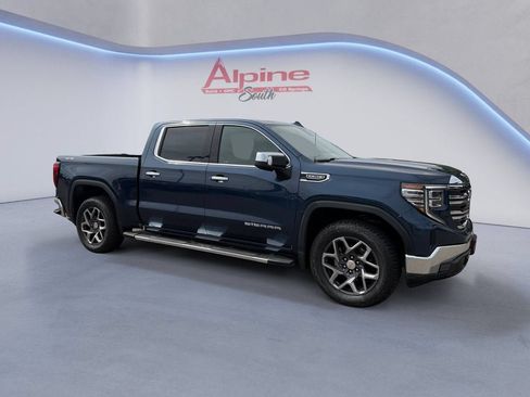 Certified 2022 GMC Sierra 1500 SLT w/ SLT Convenience Package AWD/4WD image 7