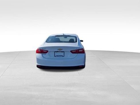 Used 2017 Chevrolet Malibu LT image 7