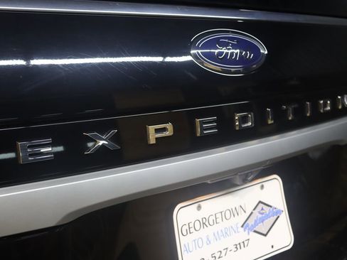 Used 2023 Ford Expedition XL image 19