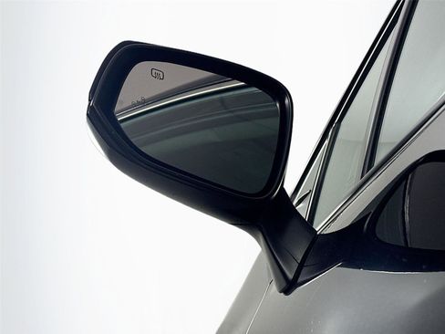 Certified 2024 Toyota Sienna LE image 5