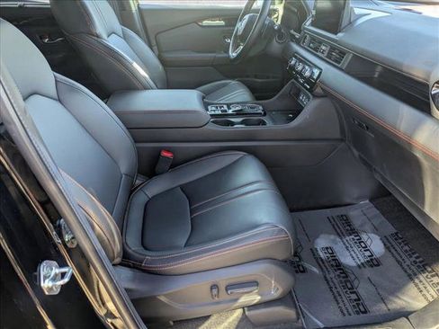 Used 2024 Honda Pilot TrailSport image 22