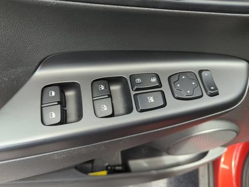 Used 2019 Hyundai Kona SEL FWD image 31