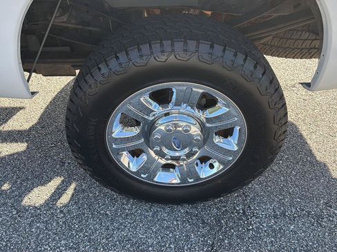 Used 2012 Ford F350 Lariat w/ Lariat Ultimate Pkg AWD/4WD image 41