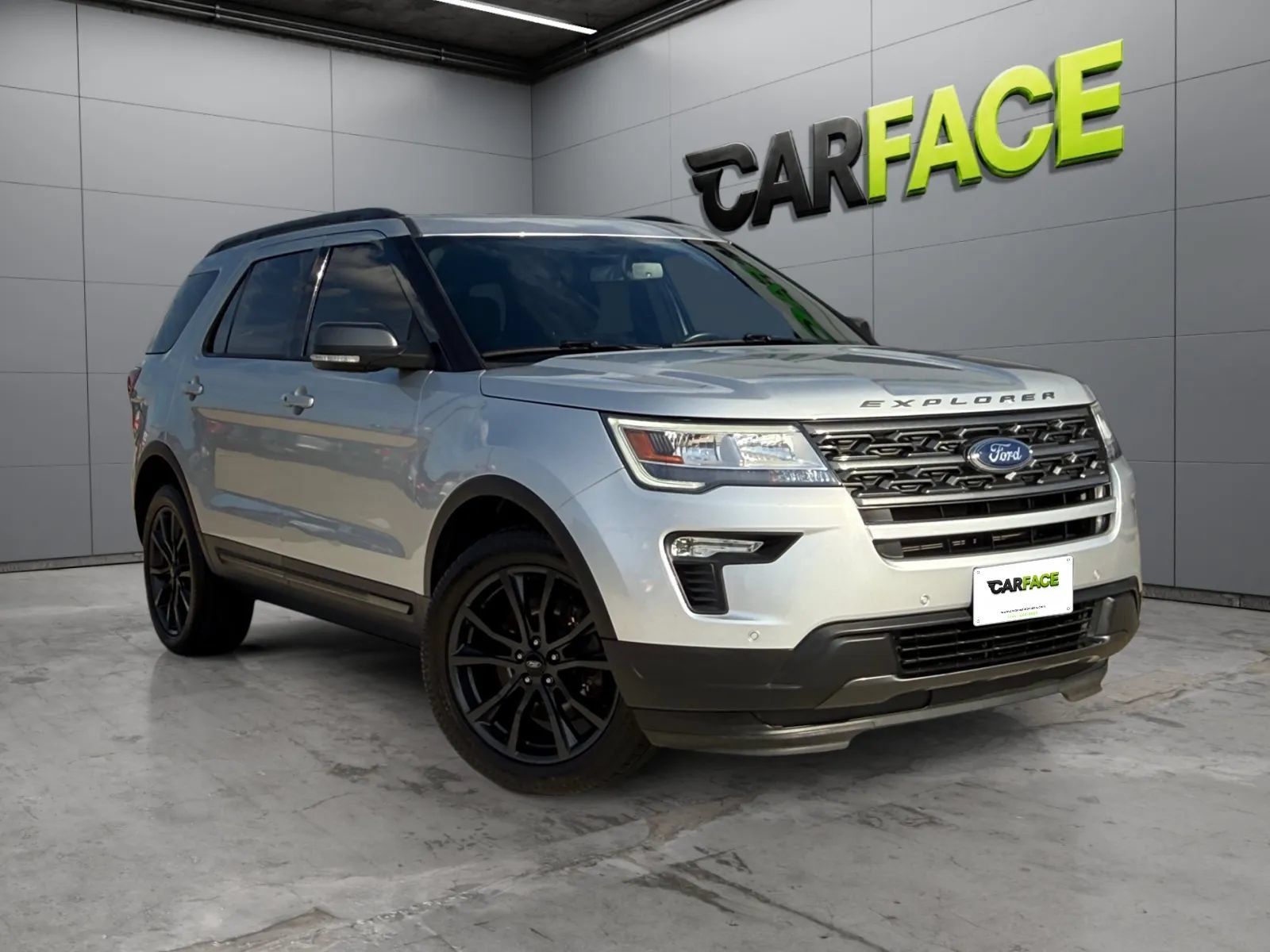 Used 2019 Ford Explorer XLT w/ Equipment Group 202A AWD/4WD image 1