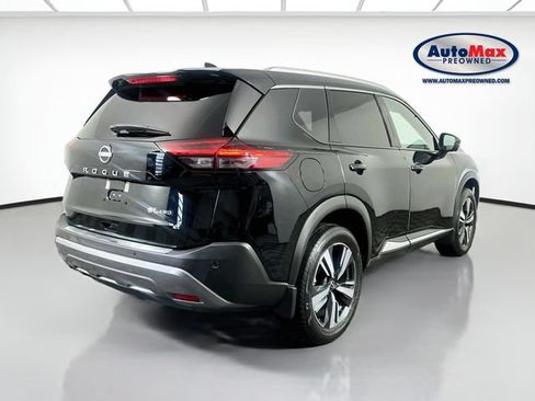 Used 2023 Nissan Rogue SL AWD/4WD image 2