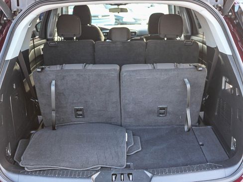 Used 2022 Ford Explorer XLT image 26