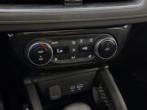 Used 2024 Chevrolet TrailBlazer ACTIV w/ Convenience Package FWD image 19
