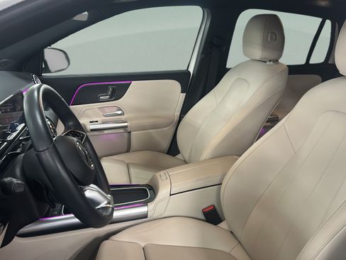 Used 2025 Mercedes-Benz GLA 250 image 9