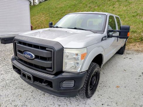 Used 2015 Ford F250 XL w/ Power Equipment Group image 4