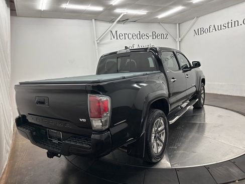 Used 2017 Toyota Tacoma Limited image 8
