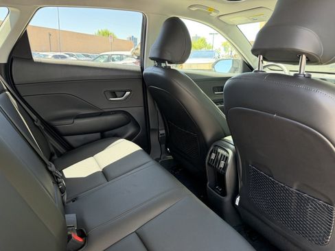 Used 2025 Hyundai Kona Limited FWD image 39