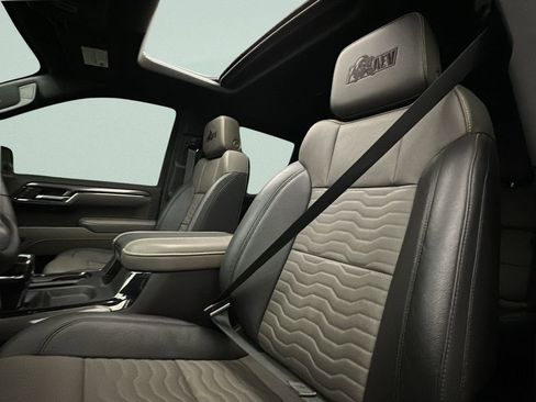 Used 2024 Chevrolet Silverado 1500 ZR2 w/ ZR2 Bison Edition image 9