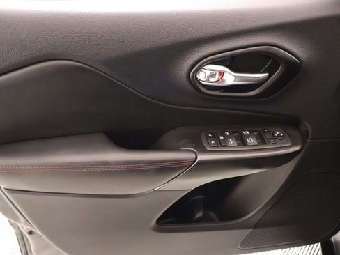 Used 2023 Jeep Cherokee Trailhawk w/ Trailer Tow Group image 17