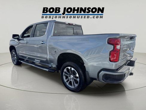 Used 2023 Chevrolet Silverado 1500 High Country w/ Technology Package AWD/4WD image 5