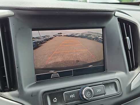 Used 2024 GMC Terrain SLE AWD/4WD image 17