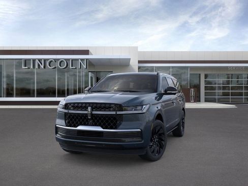 New 2025 Lincoln Navigator Reserve w/ Jet Appearance Package image 2
