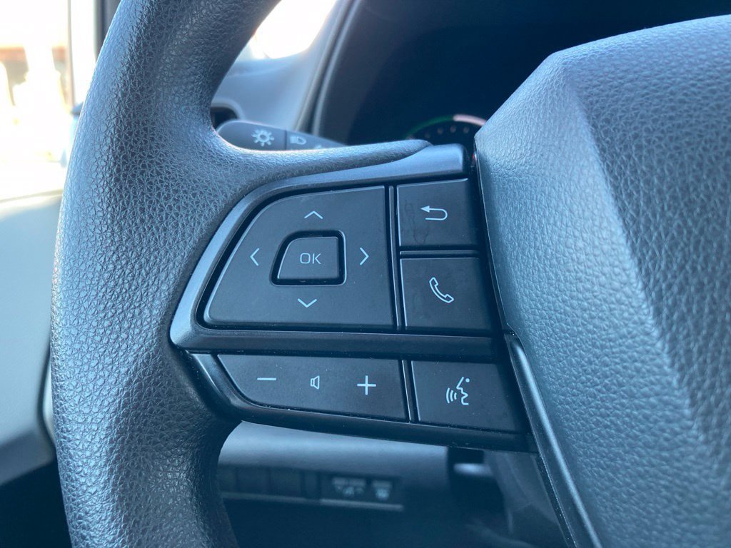 Used 2025 Toyota Sienna LE FWD image 15