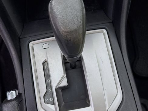 Used 2017 Subaru Impreza 2.0i Premium image 21