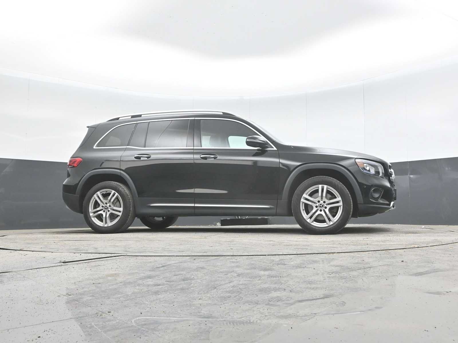 Used 2021 Mercedes-Benz GLB 250 4MATIC image 28